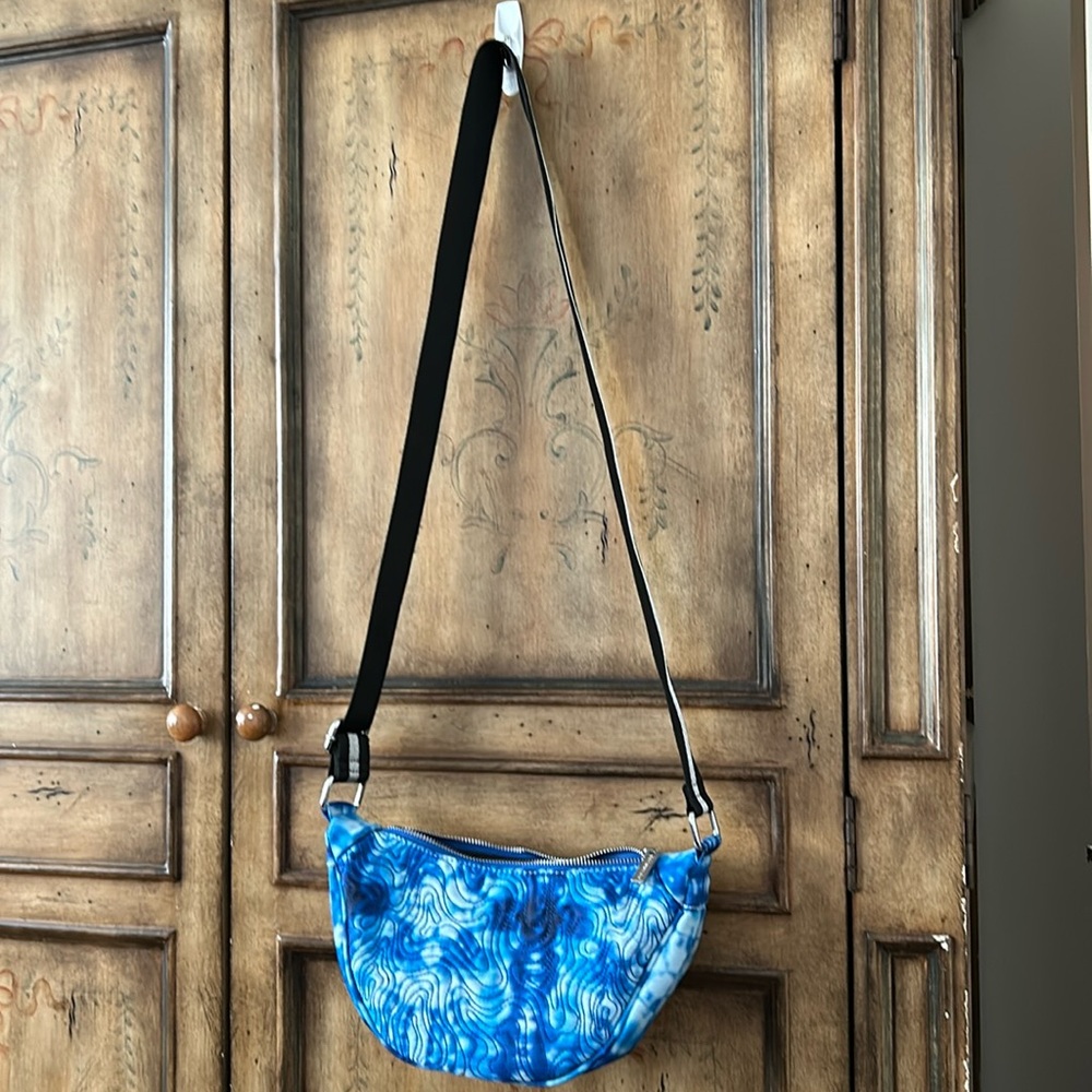 Crossbody purse